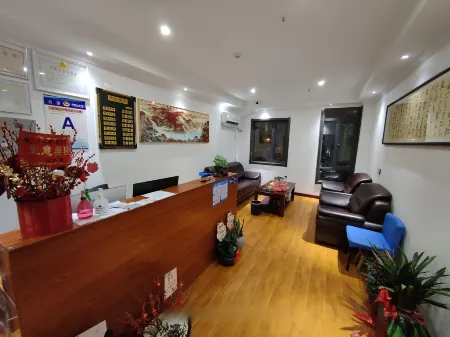 qianbulang hotel Отели рядом с достопримечательностью «Anhui Science & Technology University (Donghua Road)»