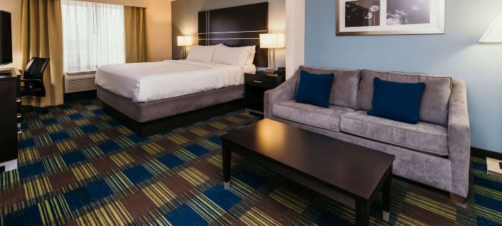 La Quinta Inn & Suites by Wyndham Ankeny IA / Des Moines IA 2402 SE Tones Dr., Ankeny, Io Hotels in Ankeny