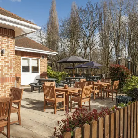 Premier Inn Guildford North (A3) Отели рядом с достопримечательностью «Университет Суррей»