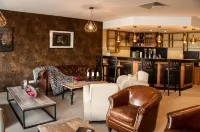 Le Lodge Brit Hotel Strasbourg Zenith Hôtels à : Oberhausbergen