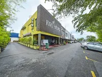 Juru Hotel Hotels near Masjid Jamek Batu Kawan