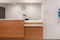 WoodSping Suites Washington DC East Arena Drive Hotels in Lake Arbor