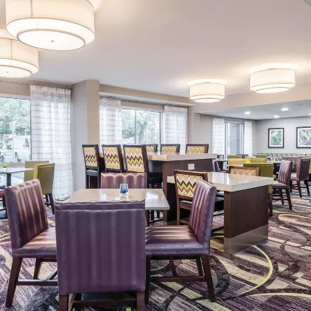 La Quinta Inn & Suites by Wyndham Myrtle Beach - N Kings Hwy