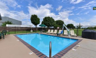 Quality Inn & Suites Wichita Falls I-44