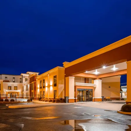 Best Western Plus Parkway Hotel