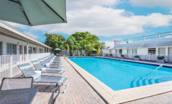 Days Inn by Wyndham Miami Airport North