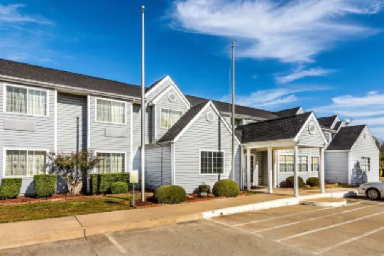 麥卡里斯特6號汽車旅館 酒店