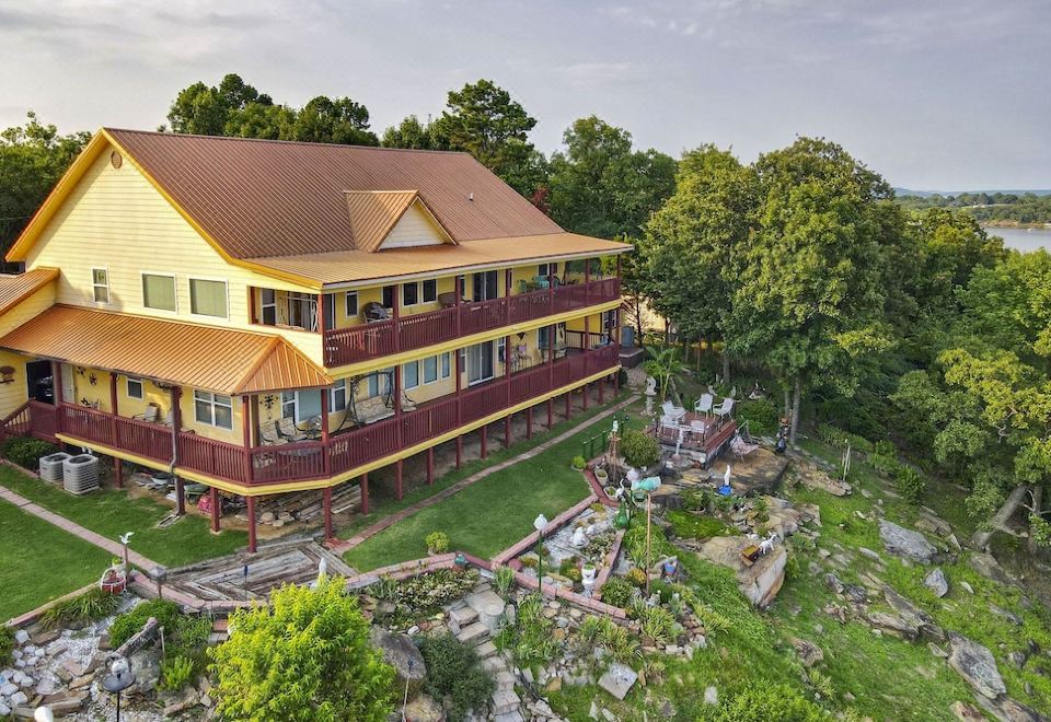 Waterfront Lake Eufaula Home MultiLevel Balcony,Longtown Updated