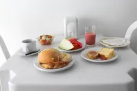 Pousada Lyrios do Mar - servizio colazione