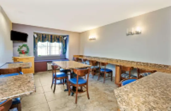 Microtel Inn & Suites by Wyndham Roseville/Detroit Area