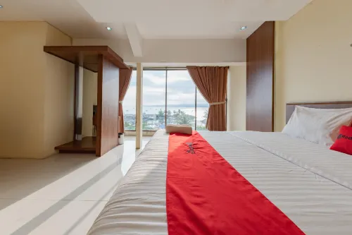 RedDoorz Syariah Near Alun-Alun Pelabuhan Ratu Hotels in Cikidang