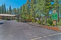 The Incline Lodge - parking