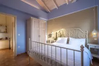 Chamaloni Cottages