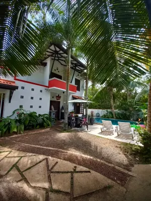 Luxury Villa Costanza Hotel in zona Diwankaralena Aranya Senasanaya