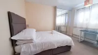 Cosy Double Private Bedroom 2/3 Hotels in 
