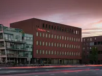 Hampton by Hilton Amsterdam Centre East Hotels near Python Bridge / High Bridge