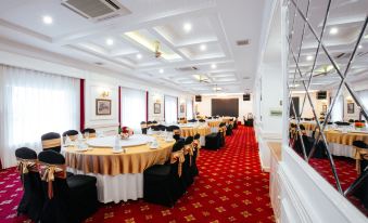 White Palace Thai Binh Hotel