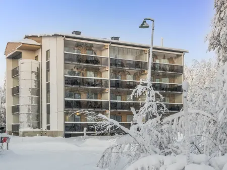 Tievan Aurinkorinne Dina Отели рядом с достопримечательностью «Snow Village»