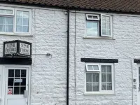 3 Bedroom Cottage Sleeps 5 village location Hotels in Scarborough District