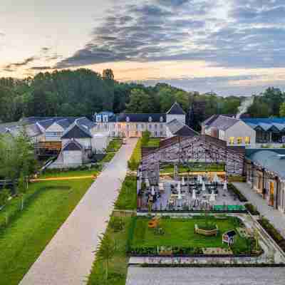 Le Grand Pavillon Chantilly Hotel Exterior