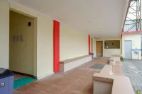 RedDoorz Near Tugu Muda Semarang