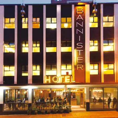 Bannister Hotel Отели рядом с достопримечательностью «Браамфонтейн»
