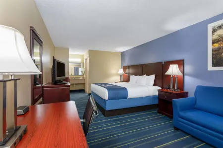 Days Inn by Wyndham Chipley