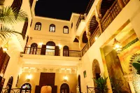 Riad Al Mazhar Hotel di 