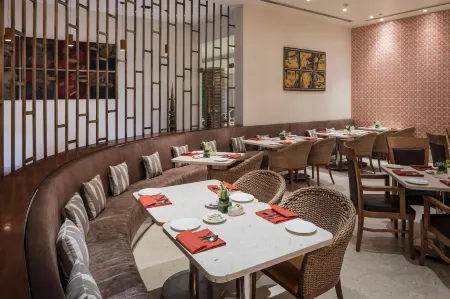 The Park Navi Mumbai Отели рядом с достопримечательностью «Nerul Balaji Temple»