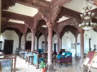 MPT Sheesh Mahal, Orchha Hotels in Orchha