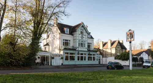 The Crown Inn Hotels in Bromley