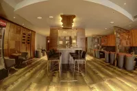 Hotel Span International - ที่มีที่จอดรถ