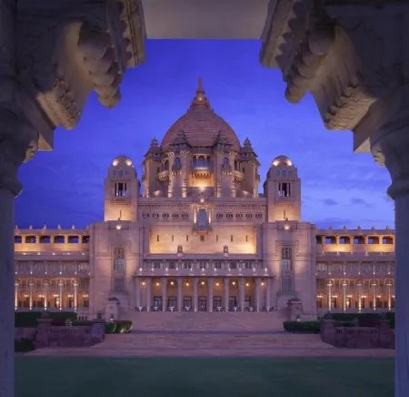 Umaid Bhawan Palace Jodhpur Отели рядом с достопримечательностью «Ghanta Ghar Jodhpur»