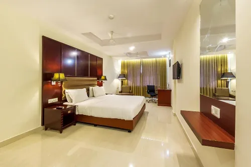 Hotel Thangavilas Inn 쿰바코남 호텔