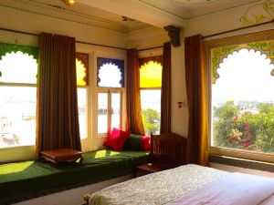Hotel Mewar Haveli - at Lake Pichola