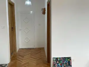 Lovely 1-Bedroom Condo with 2-Patios and Parking