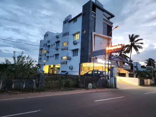 Udhayam Inn - parking