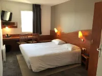 Citotel Armony Hotel فنادق في Saint-Eloi-De-Fourques