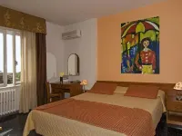 Hotel Scandinavia Hotels in Massa