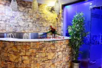 Rose Palace Hotel, Garden Town - Haustierfreundliche