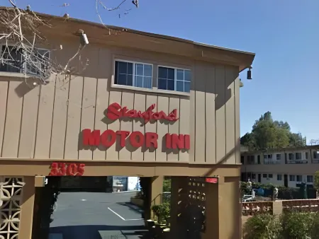 Stanford Motor Inn