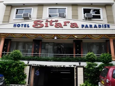 Hotel Sitara Paradise Ameerpet فنادق في 