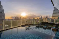Montraj Continent Sukhumvit Bangkok - Romanttinen