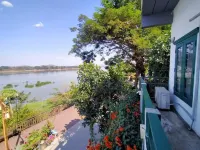 Tonkong Guesthouse & Restaurant