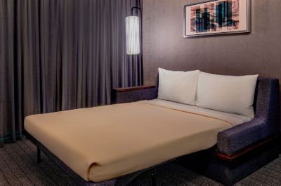 1 Bedroom 2 Room Suite, 1 King, Sofa Bed, Corner Room Courtyard Boston Marlborough Photo