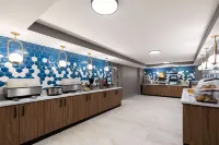 La Quinta Inn & Suites by Wyndham Knoxville Papermill - Morgenmad