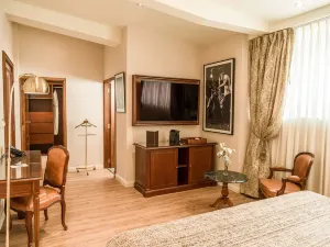 Melia Recoleta Plaza