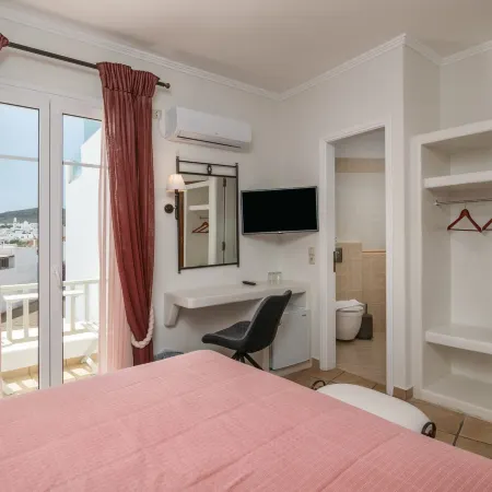 Ostria Hotel