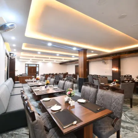 Click Hotel Narayana