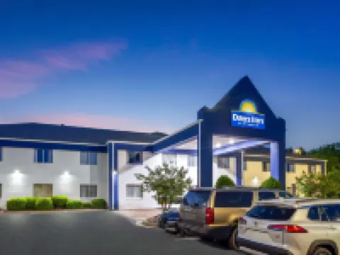 斯勒城戴斯套房酒店 查塔姆縣酒店